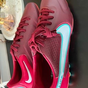 Nike Men's Tiempo Legend 10.5 Pro FG Team Red/White new without box
